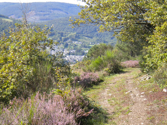 Le Berlou   10 km  3h30 Départ : Route de Lacaune