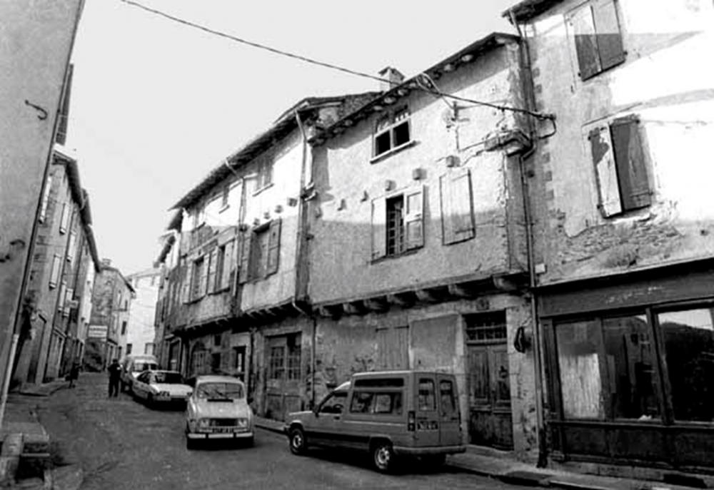 Rue vieille plus récente